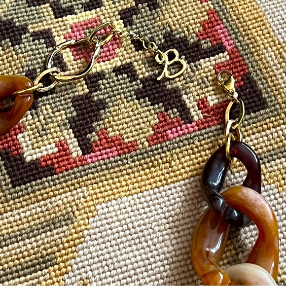 Statement Chain Link Necklace - Picture 5 of 5